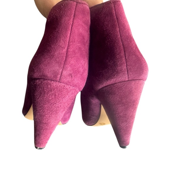 VINCE CAMUTO Mixen Burgundy Suede Leather Ankle Boots Booties Sz 8 - Picture 5 of 7